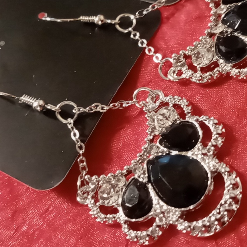 Paparazzi earrings 2 pair Caribbean royalty & black crystal earrings.